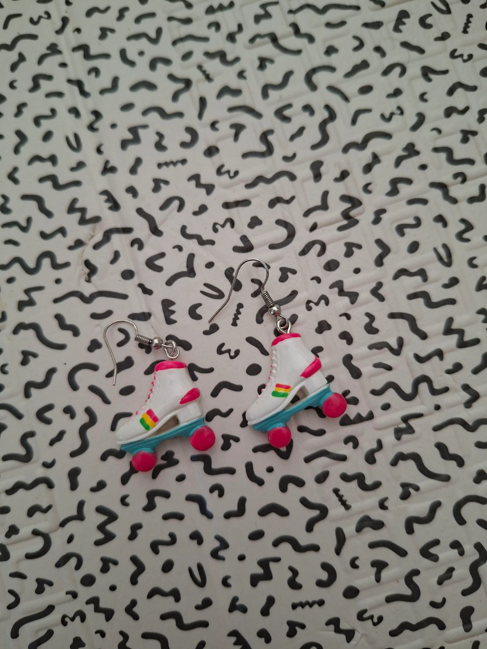 Pendientes de patines en ruedas retro kawaii – Nuevas – photo 2
